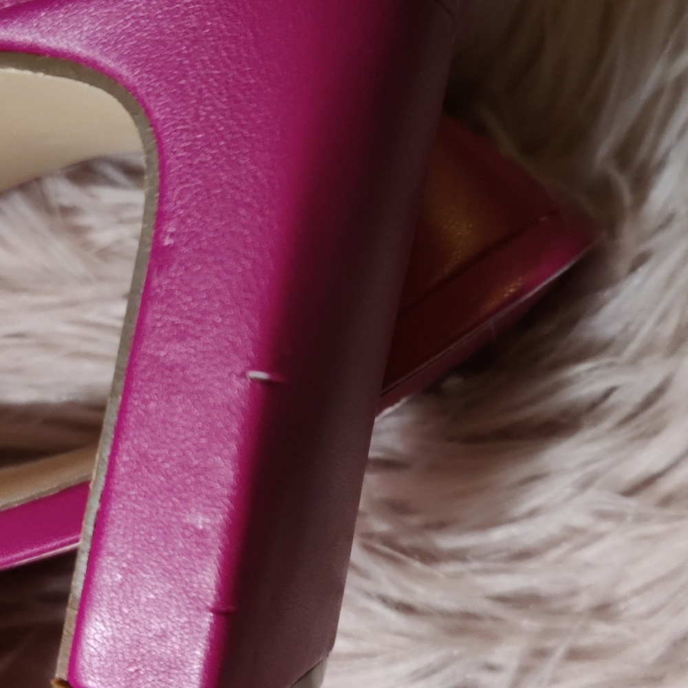 Shoes - Picture 6 of 9